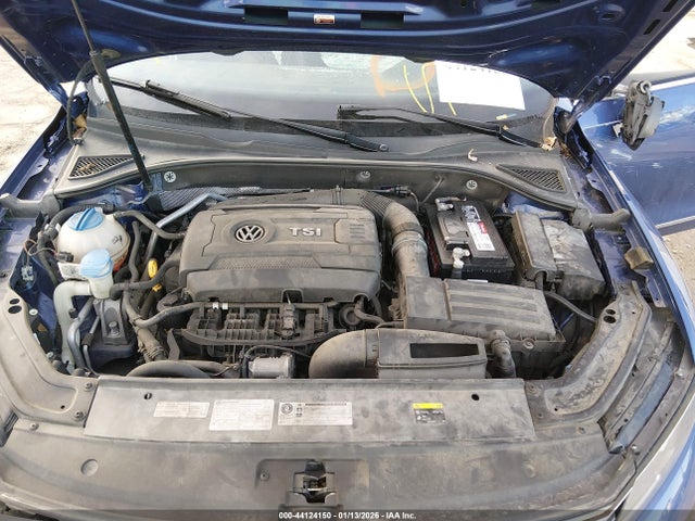 44124150 :رقم المزاد ، 1VWDT7A36HC073746 vin ، 2017 Volkswagen Passat 1.8t R-line مزاد بيع
