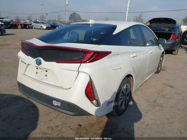 Toyota Prius Prime Premium 2017 JTDKARFP8H3054056 Image 4