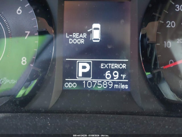 5TDKZ3DC7HS842766 Toyota Sienna Le 8 Passenger
