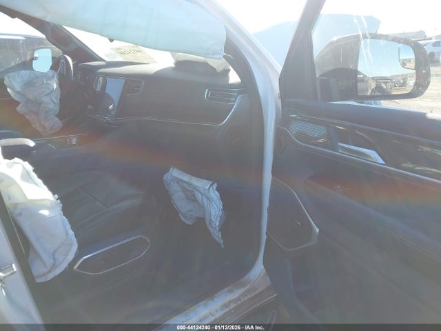 2024 JEEP WAGONEER 1C4SJVAP9RS179137 Photo 4