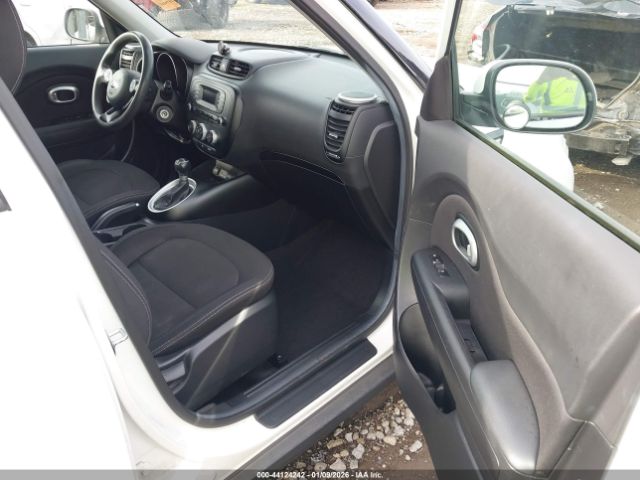 2015 KIA SOUL KNDJN2A23F7220993 Photo 4