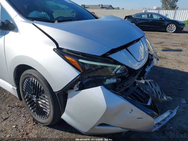 1N4CZ1CV0RC556343 Nissan Leaf Sv Plus