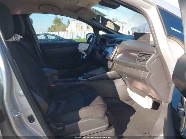 2024 NISSAN LEAF 1N4CZ1CV0RC556343 Photo 4