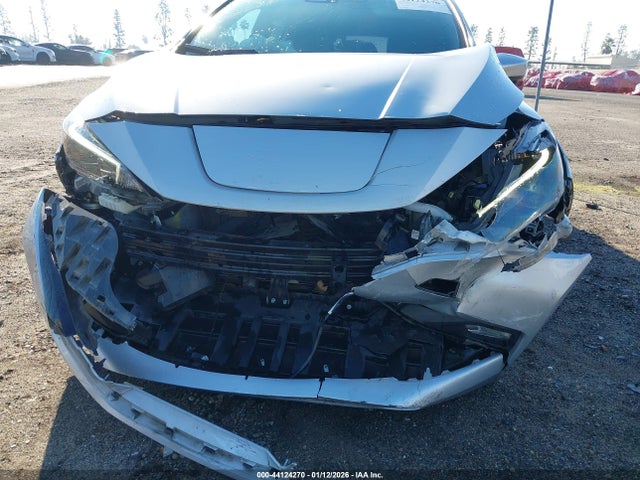 2024 NISSAN LEAF 1N4CZ1CV0RC556343 Photo 5