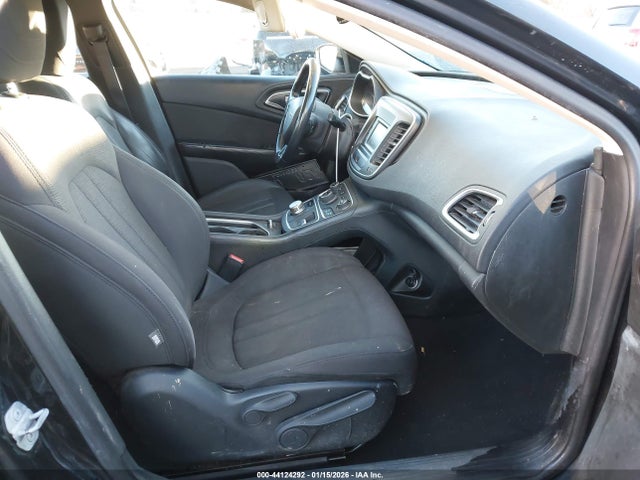 Aukcja sprzedaży 2015 Chrysler 200 Limited, vin: 1C3CCCAB7FN637781, numer aukcji: 44124292