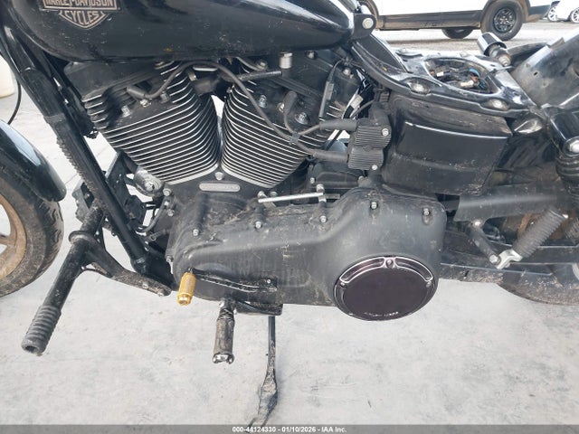 1HD1GS819HC306275 Harley-Davidson FXDLS