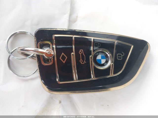 2019 BMW X5 5UXCR6C5XKLL53925 Photo 10