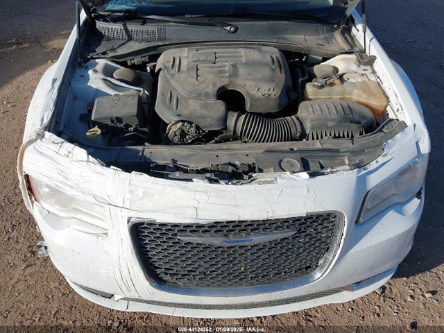 2018 CHRYSLER 300 2C3CCAKG0JH201998 Photo 9