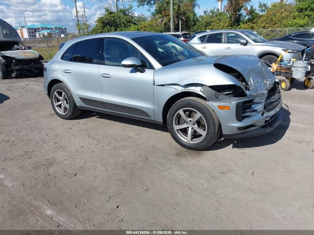 2021 PORSCHE MACAN WP1AA2A55MLB00511
