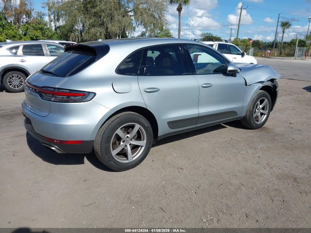 2021 PORSCHE MACAN WP1AA2A55MLB00511 Photo 3