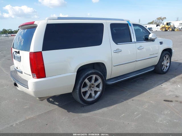 2008 CADILLAC ESCALADE ESV 1GYFK66818R130925 Photo 3