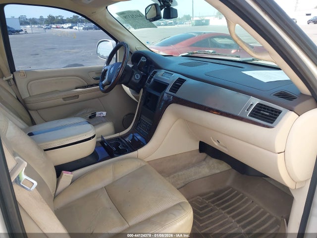 2008 CADILLAC ESCALADE ESV 1GYFK66818R130925 Photo 4