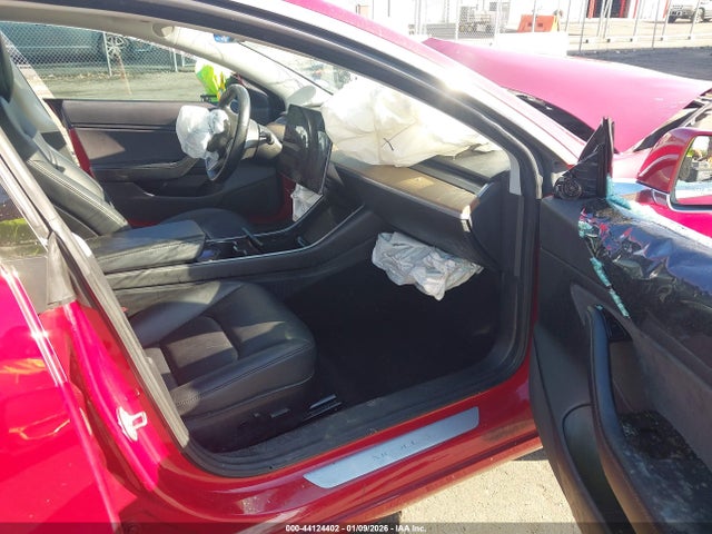 Продаж на аукціоні авто 2018 Tesla Model 3, vin: 5YJ3E1EA9JF153808, номер лоту: 44124402