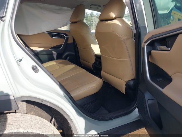2T3RWRFV7LW068213 Toyota Rav4 Hybrid Xle