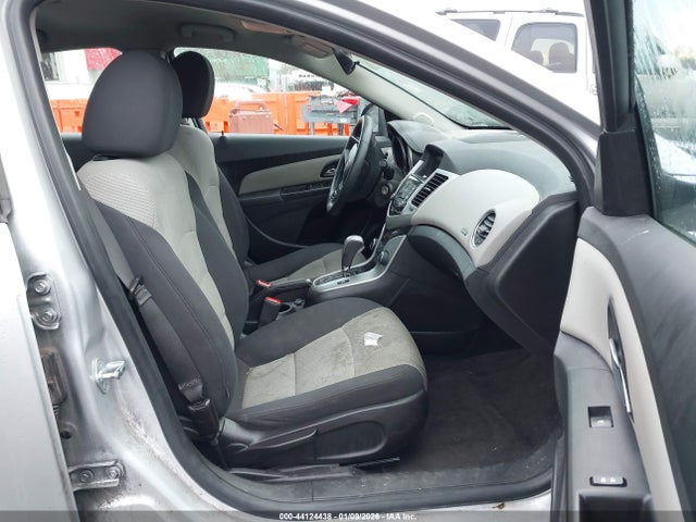 Продажа на аукционе авто 2016 Chevrolet Cruze Limited Ls Auto, vin: 1G1PC5SG4G7188075, номер лота: 44124438