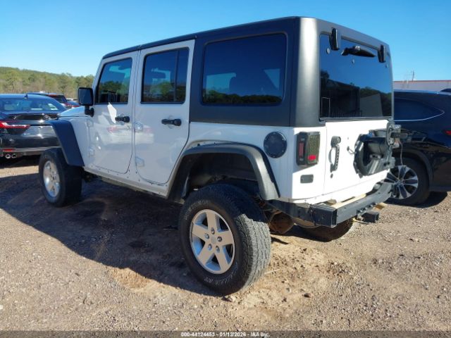 2018 JEEP WRANGLER JK UNLIMITED 1C4BJWFG3JL839203 Photo 2