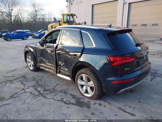 2018 AUDI Q5 WA1BNAFY7J2238084 Photo 2