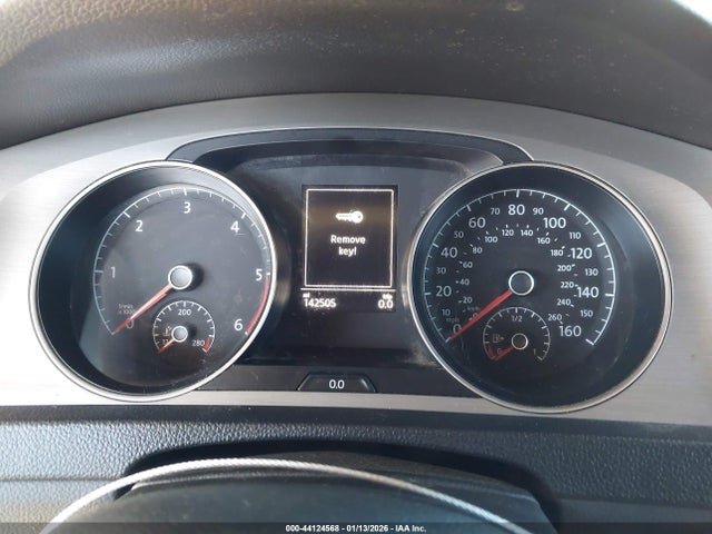 3VW2A7AUXFM015561 Volkswagen Golf Tdi S 4-door