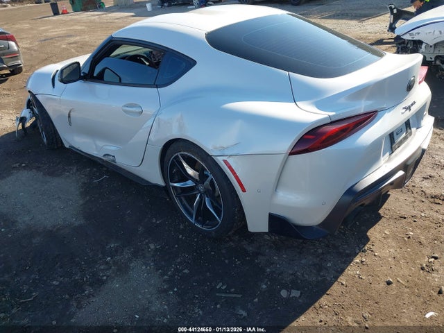 2022 TOYOTA GR SUPRA WZ1DB0C0XNW052278 Photo 2