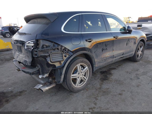 2015 PORSCHE CAYENNE WP1AB2A22FLA56201 Photo 3