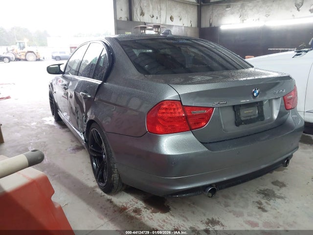 2010 BMW 335I WBAPM7G50ANL88944 Photo 2