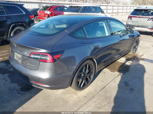 44124774 :رقم المزاد ، 5YJ3E1EB2NF201938 vin ، 2022 Tesla Model 3 Long Range Dual Motor All-wheel Drive مزاد بيع