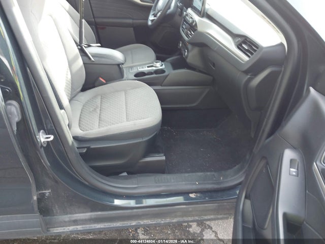 1FMCU9G62NUA98248 Ford ESCAPE SE