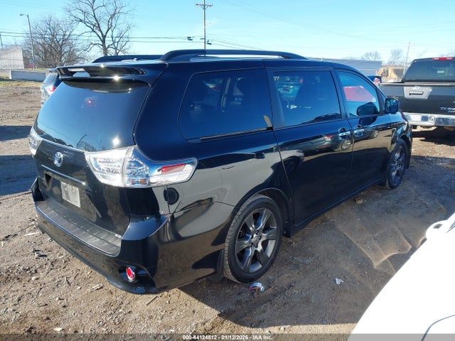 5TDXK3DC3FS624279 Toyota Sienna Se 8 Passenger