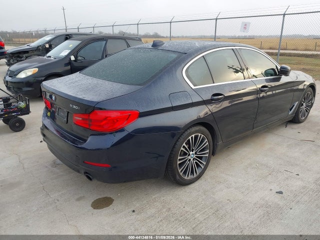 2019 BMW 530I WBAJA5C5XKWW10345 Photo 3