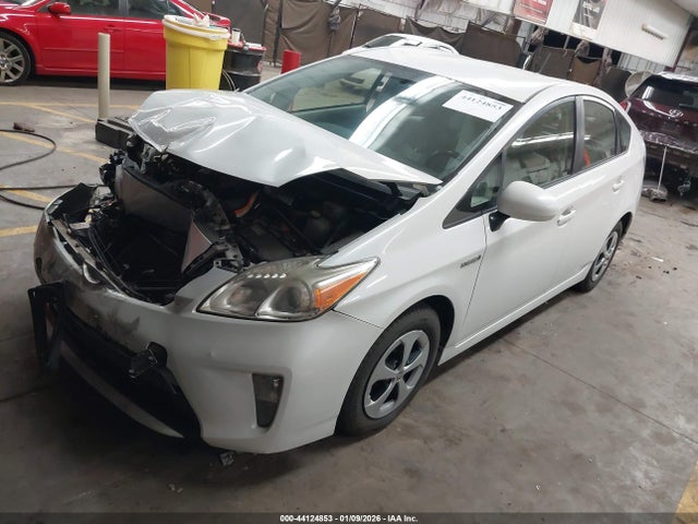 Toyota Prius 2014 JTDKN3DU5E0367363 Image 2