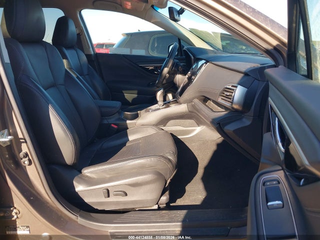 4S4BTAMC8N3248802 Subaru Outback Limited