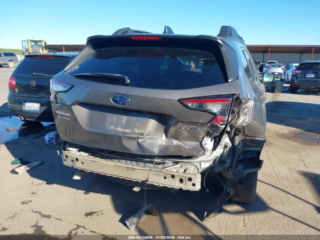 4S4BTAMC8N3248802 Subaru Outback Limited
