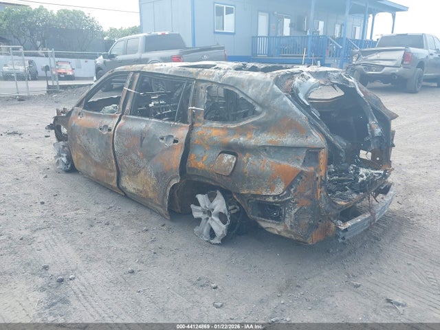 2020 TOYOTA HIGHLANDER 5TDGZRAH0LS511061 Photo 2