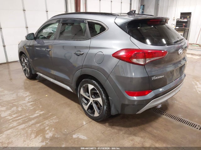 2018 HYUNDAI TUCSON KM8J3CA24JU633300 Photo 2