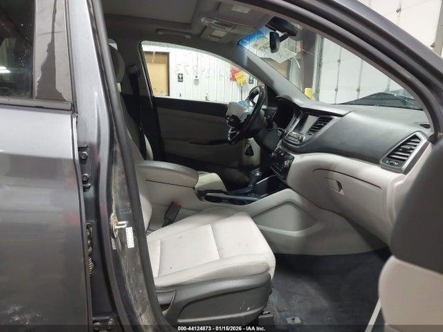 2018 HYUNDAI TUCSON KM8J3CA24JU633300 Photo 4
