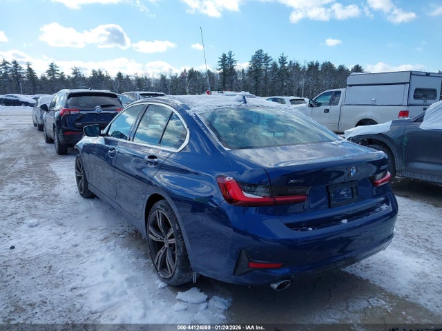 2022 BMW 330I 3MW5R7J06N8C67172 Photo 2