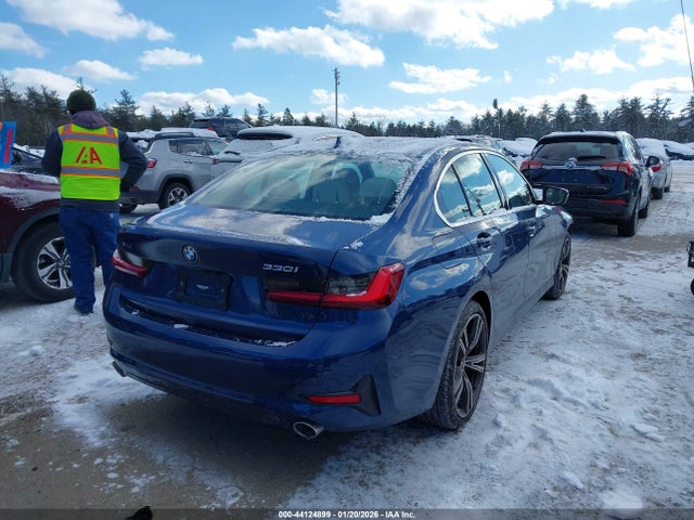 2022 BMW 330I 3MW5R7J06N8C67172 Photo 3