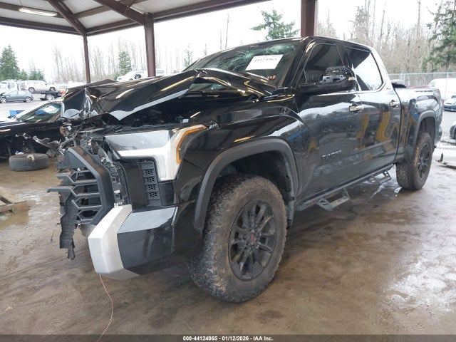 Toyota Tundra Limited 2022 5TFJA5EC6NX010094 Image 2