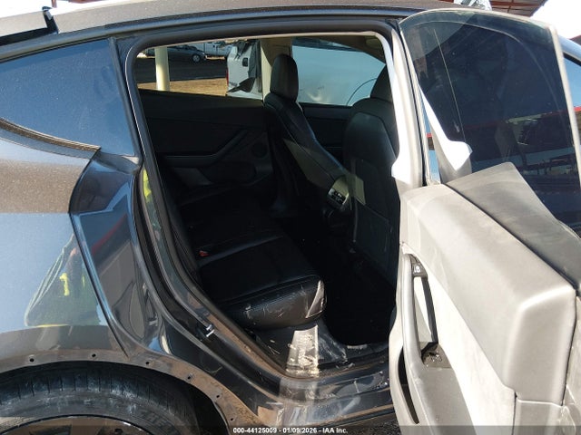 2020 TESLA MODEL Y 5YJYGDEE3LF056630 Photo 7