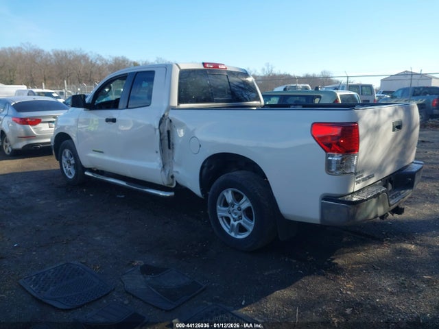 2013 TOYOTA TUNDRA 5TFRM5F15DX054240 Photo 2