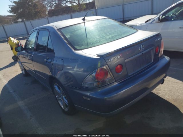 2005 LEXUS IS 300 JTHBD192350100123 Photo 2