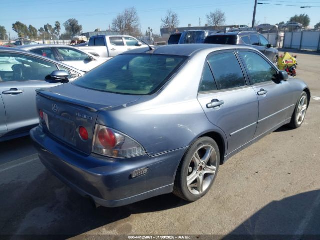 2005 LEXUS IS 300 JTHBD192350100123 Photo 3