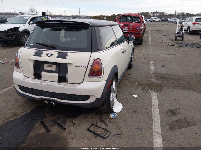 2009 MINI COOPER S WMWMF73559TW83452 Photo 3