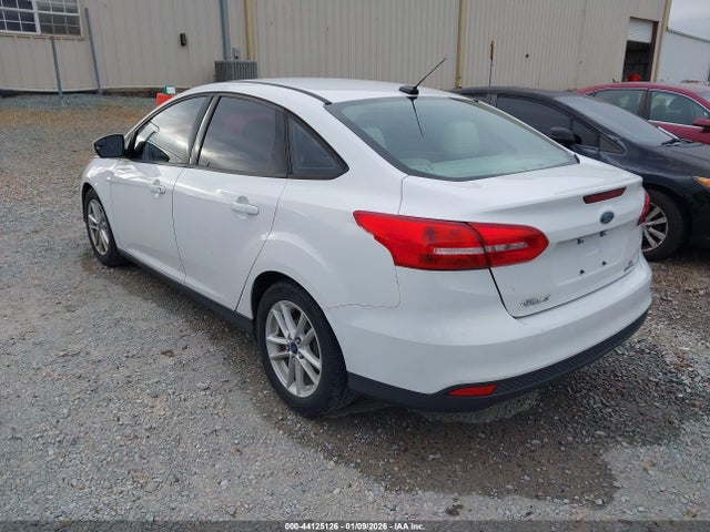 2015 FORD FOCUS 1FADP3F2XFL219567 Photo 2