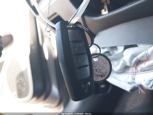 2022 MITSUBISHI OUTLANDER JA4J3UA83NZ039668 Photo 10