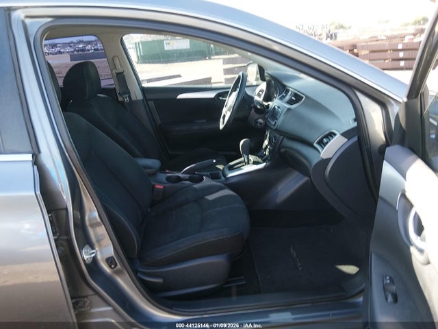 3N1AB7AP5JY285582 Nissan Sentra