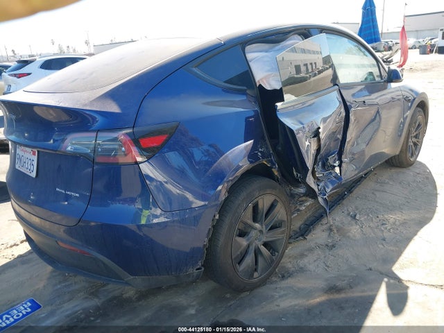 2024 TESLA MODEL Y 7SAYGDEE7RF152126 Photo 3