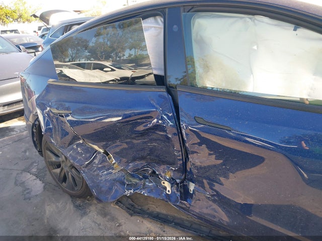 2024 TESLA MODEL Y 7SAYGDEE7RF152126 Photo 5