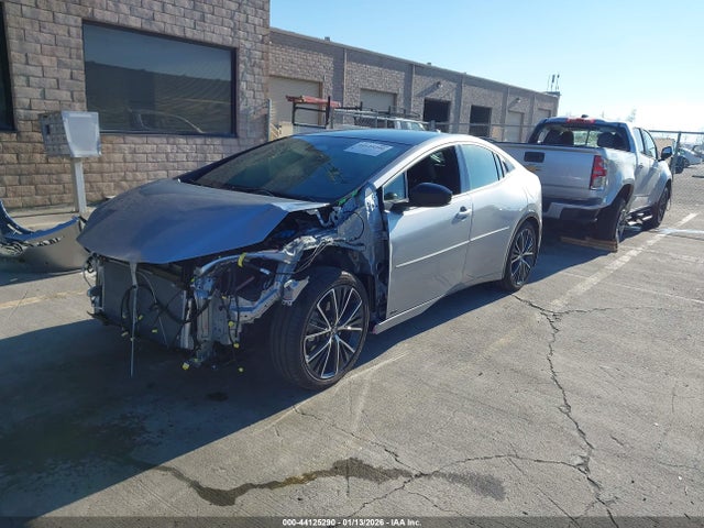 JTDADABU5T3032332 Toyota Prius Limited Awd-e