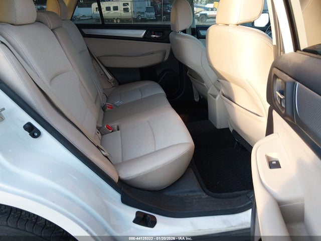 Subaru Outback 2.5i Premium 2015 4S4BSBFC5F3258727 Image 8